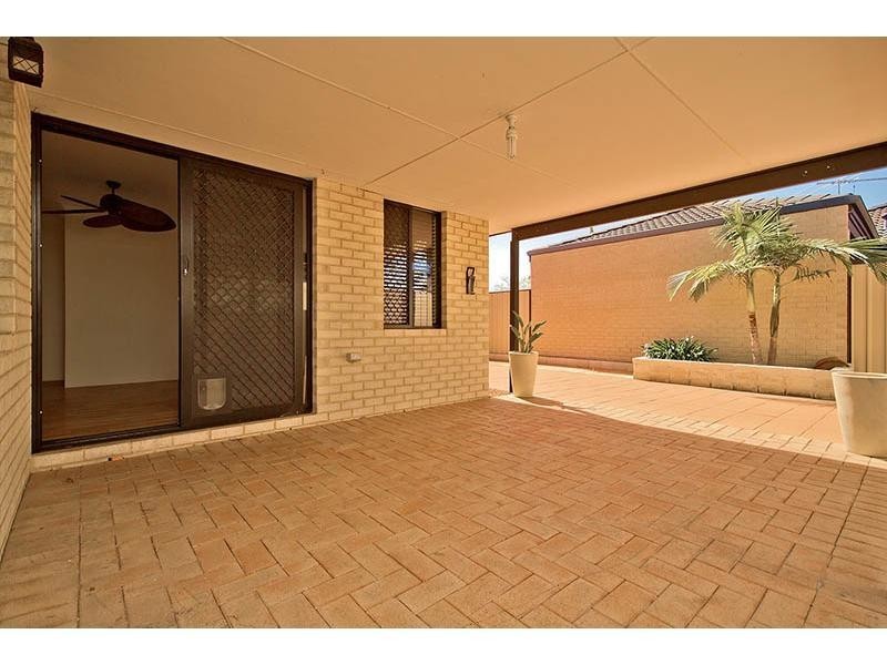 21 Irene McCormack Way, Queens Park WA 6107