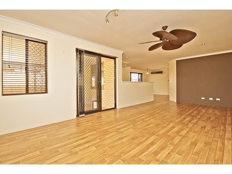 21 Irene McCormack Way, Queens Park WA 6107