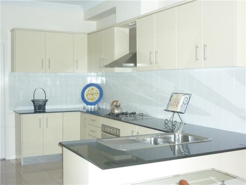 15 Jacqui Circuit, Baulkham Hills NSW 2153