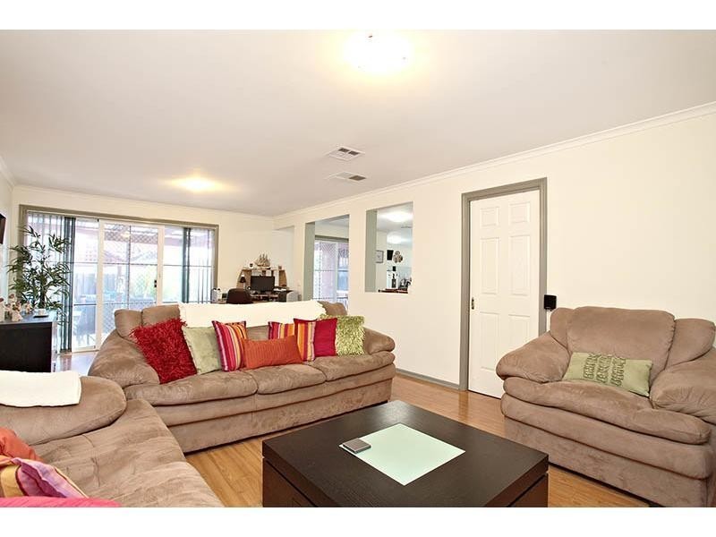 49 Golden Way, Hillside VIC 3037