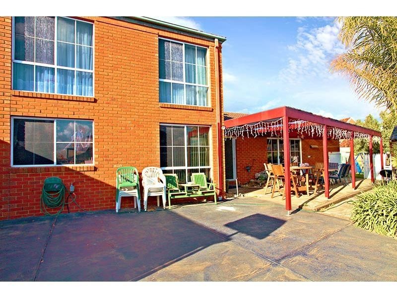 49 Golden Way, Hillside VIC 3037