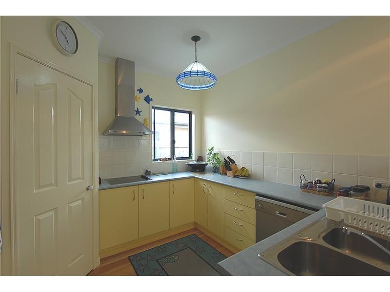 18 Griffin Crescent, Caloundra West QLD 4551