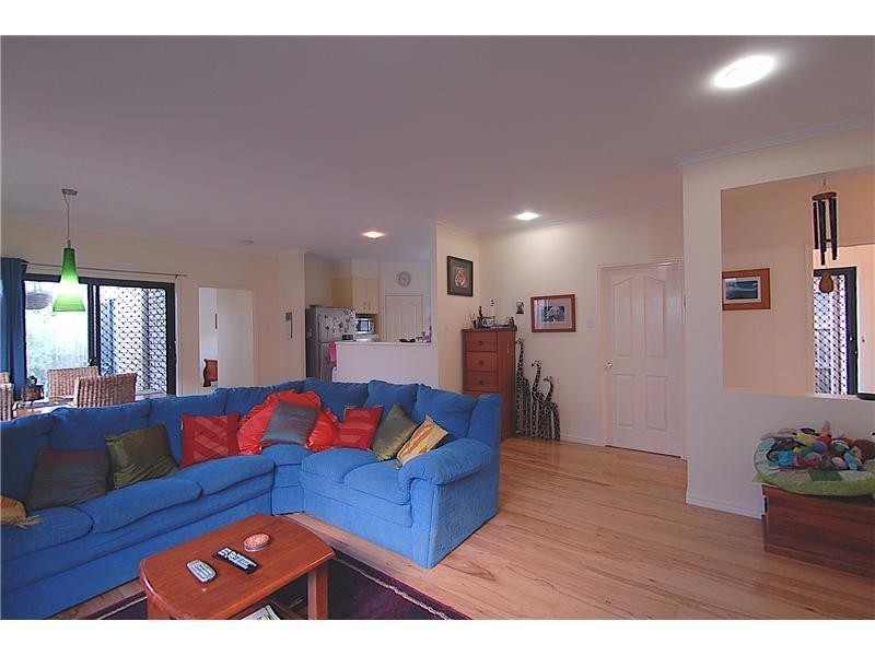 18 Griffin Crescent, Caloundra West QLD 4551