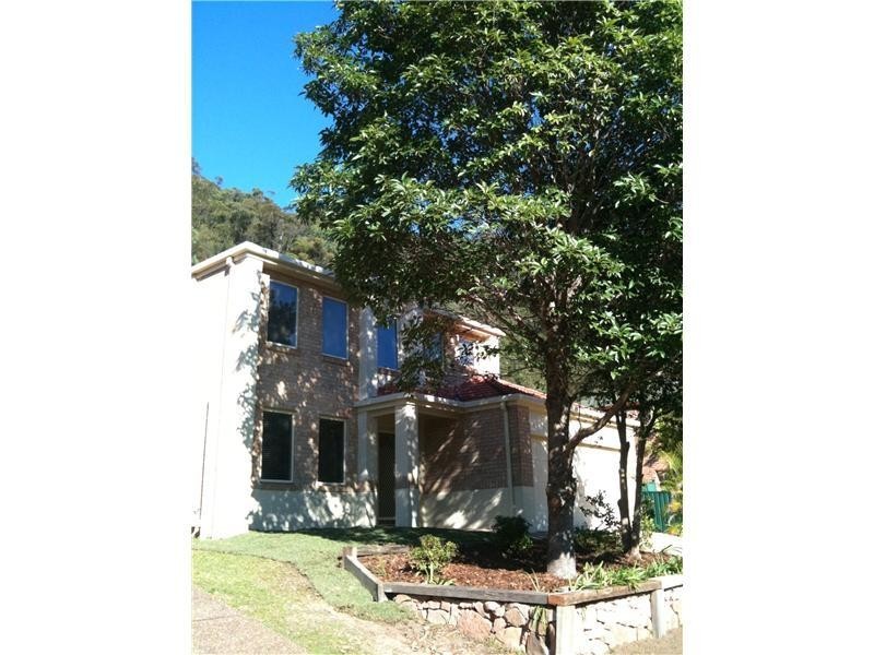 15 Wixstead Close, Point Clare NSW 2250