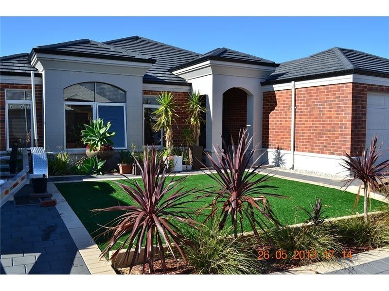 7 Drosera Turn, Halls Head WA 6210