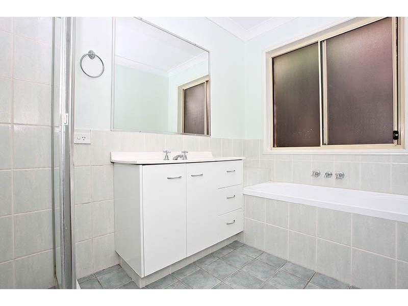 10 Leopard Avenue, Elanora QLD 4221