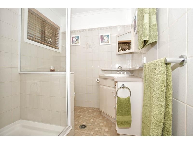 5 Penguin Street, Wellington Point QLD 4160