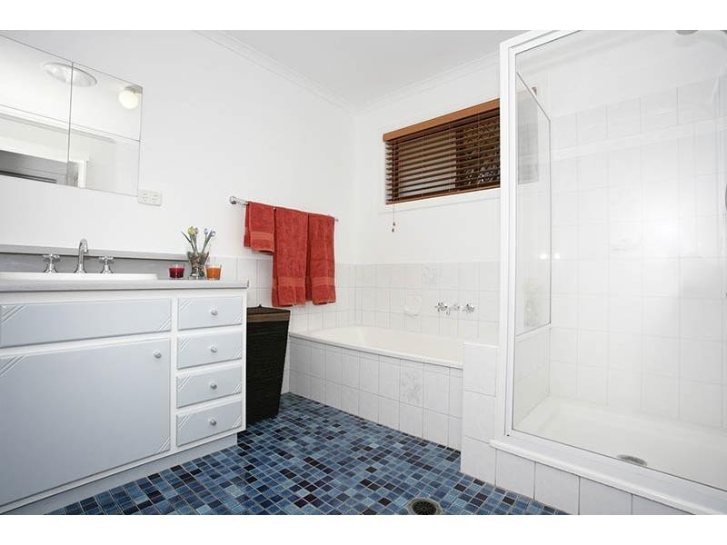 5 Penguin Street, Wellington Point QLD 4160