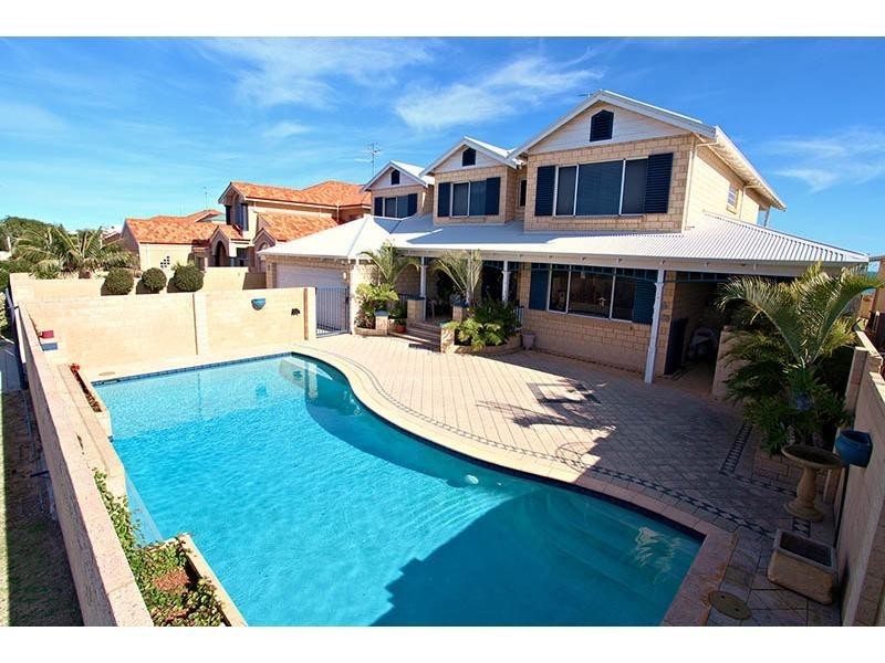 14 Ronsard Drive, San Remo WA 6210