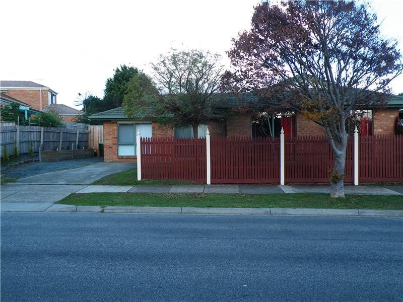 24 Fairhaven Road, Carrum Downs VIC 3201
