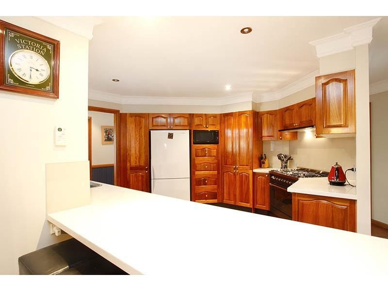 16 Barrett Place, Cranebrook NSW 2749