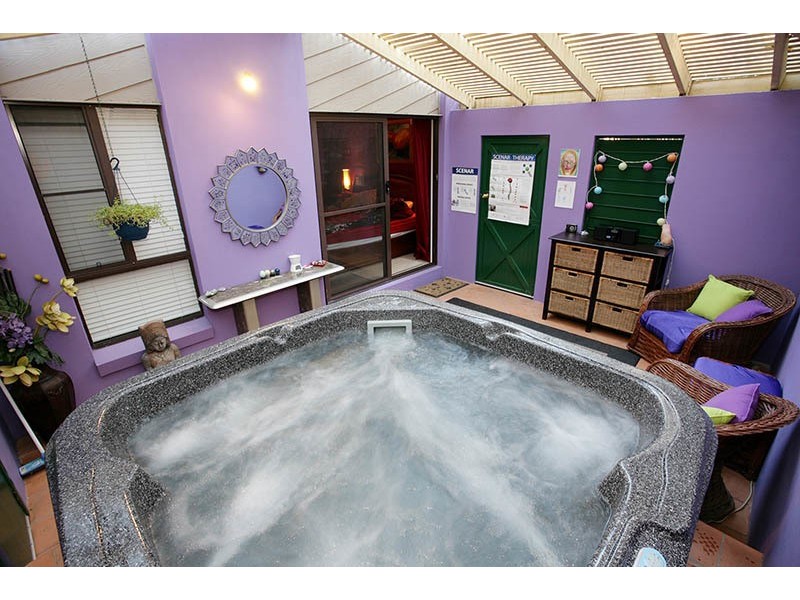 11 Tofanella Street, Fig Tree Pocket QLD 4069