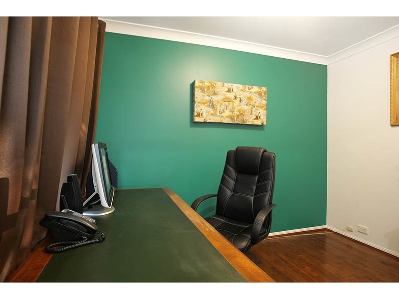 11 Tofanella Street, Fig Tree Pocket QLD 4069