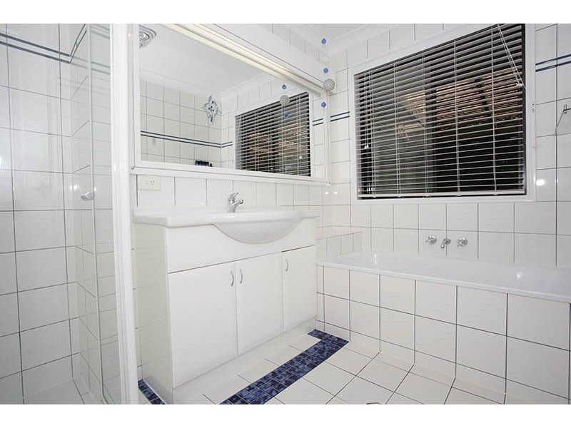 11 Tofanella Street, Fig Tree Pocket QLD 4069