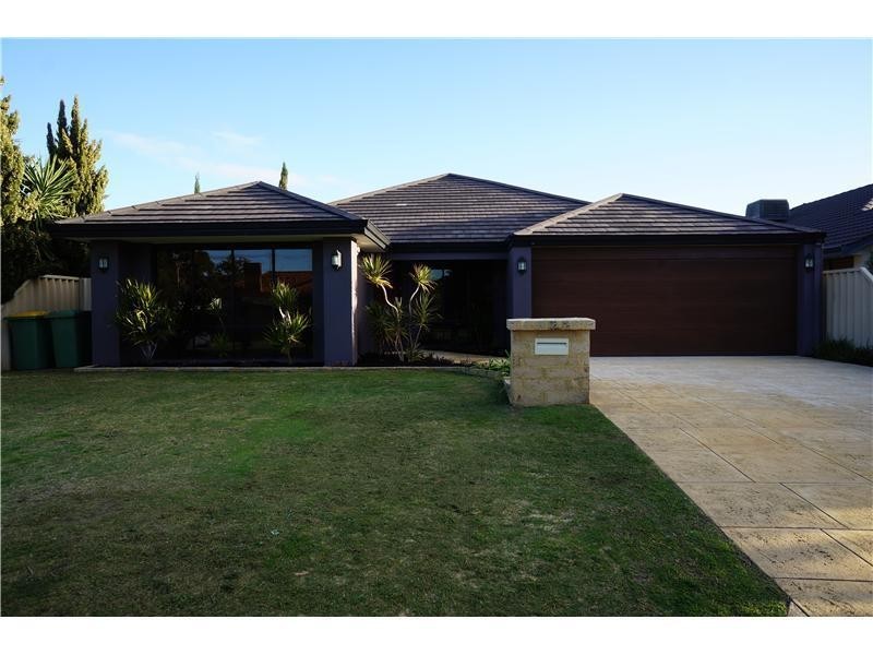 52 Whiteside Street, Cloverdale WA 6105