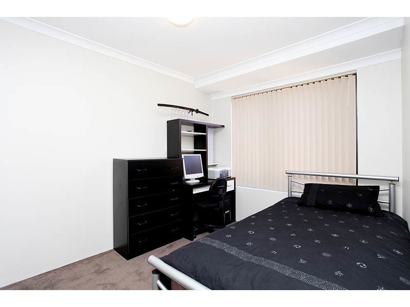 52 Whiteside Street, Cloverdale WA 6105