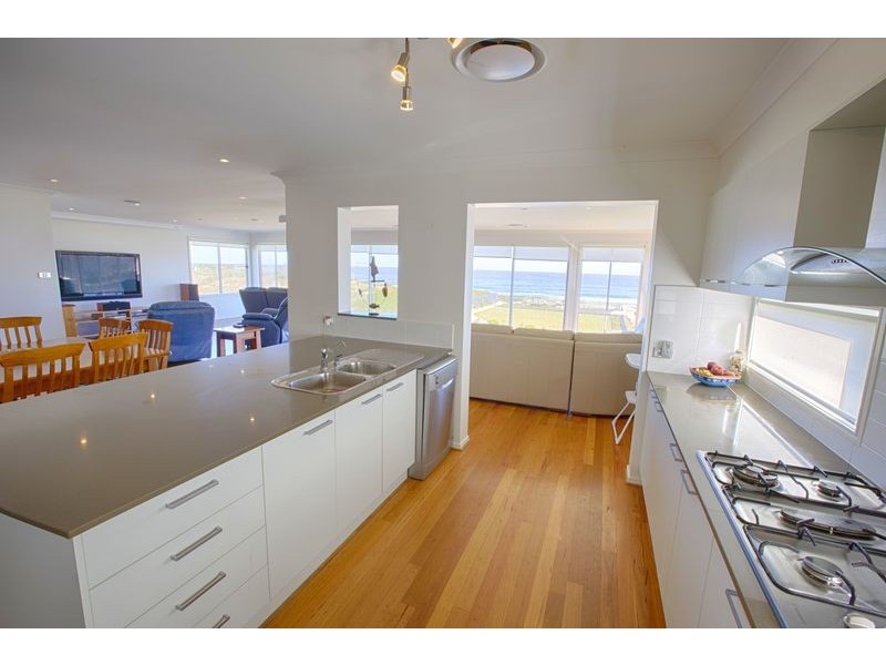 43 Junction Road, Barrack Point NSW 2528