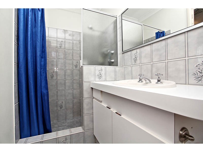 34 Parkway Road, Bibra Lake WA 6163