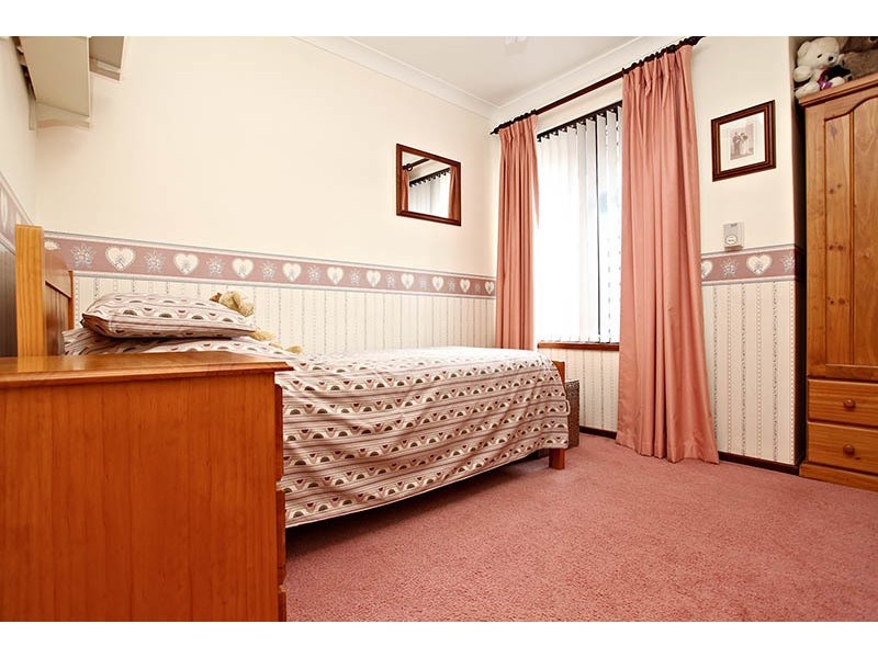 34 Parkway Road, Bibra Lake WA 6163