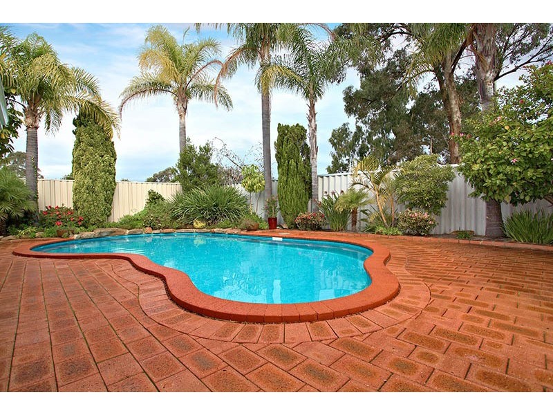 34 Parkway Road, Bibra Lake WA 6163