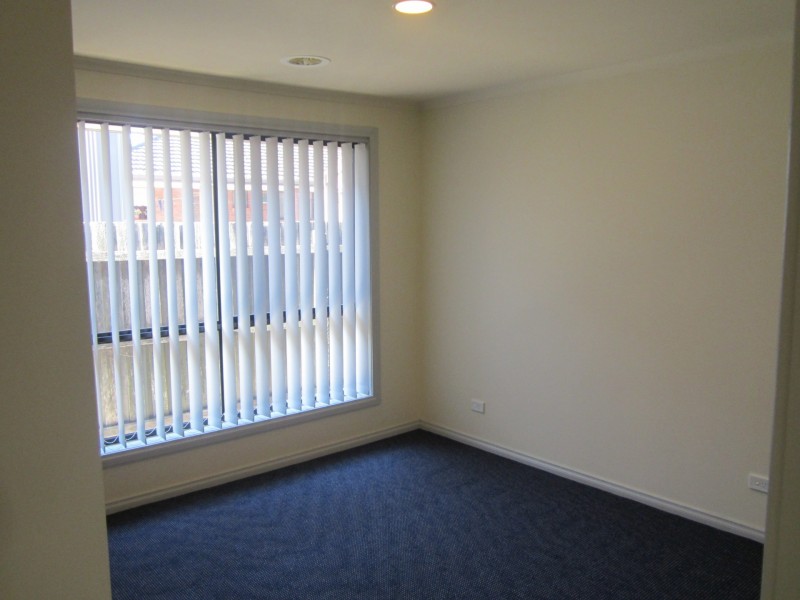 2/4 Pearce Court, Altona Meadows VIC 3028