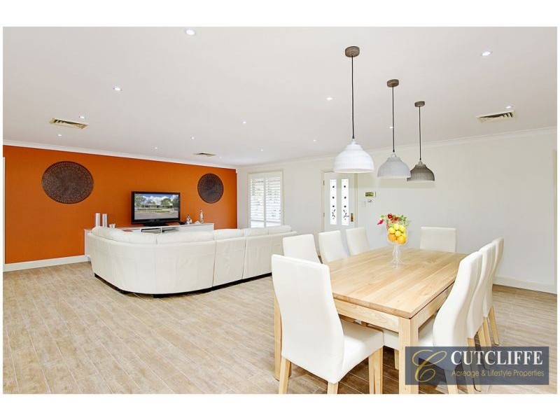 101 South Creek Road, Shanes Park NSW 2747