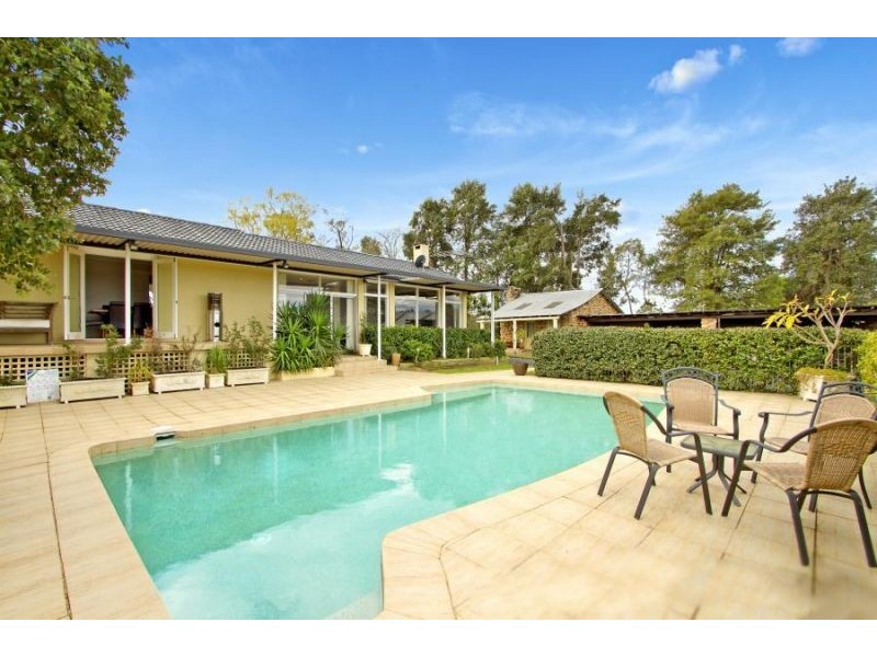 6 Orana Road, Kenthurst NSW 2156