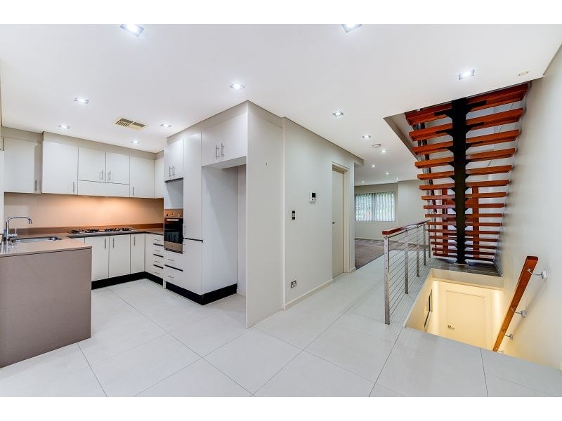 2/2-8 Susan Parade, Castle Hill NSW 2154