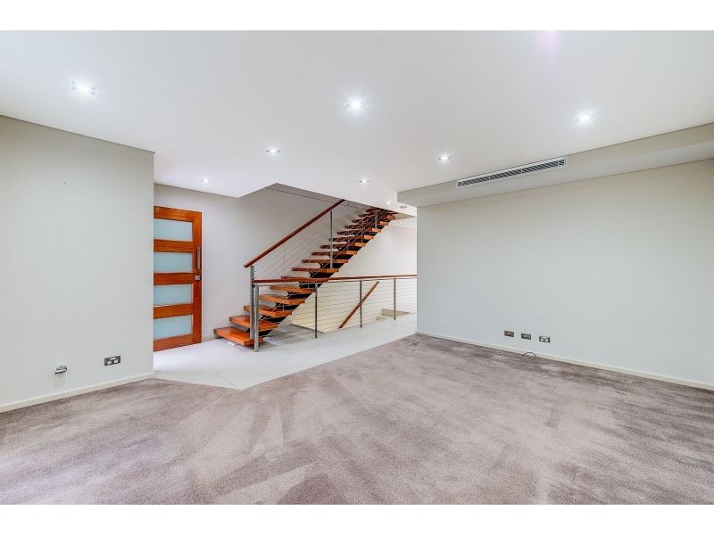 2/2-8 Susan Parade, Castle Hill NSW 2154