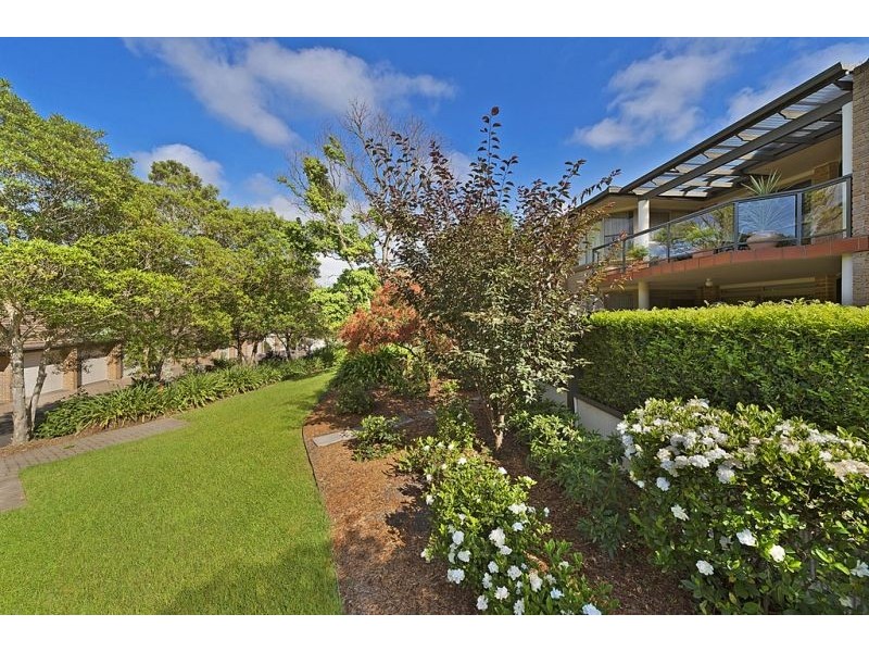 28 Castle Pines Drive, Baulkham Hills NSW 2153