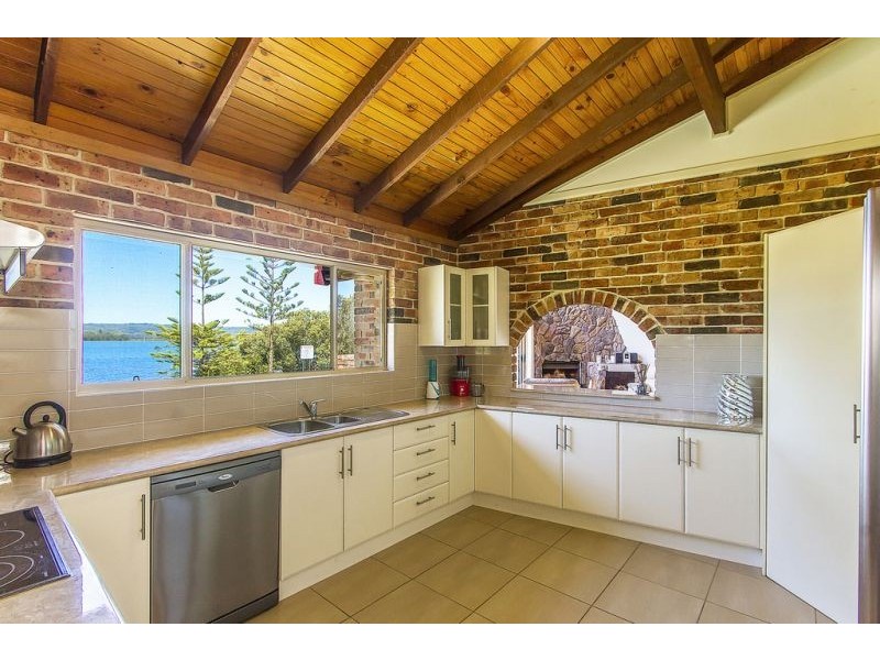 148 Broadwater Drive, Saratoga NSW 2251