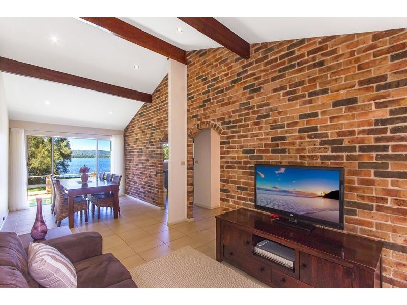 148 Broadwater Drive, Saratoga NSW 2251