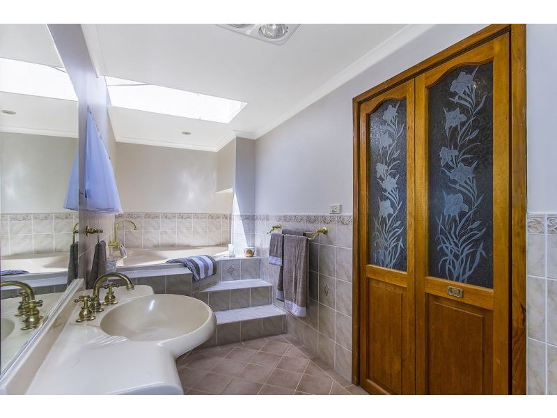 148 Broadwater Drive, Saratoga NSW 2251