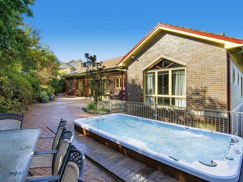 30 Redwood Close, Castle Hill NSW 2154