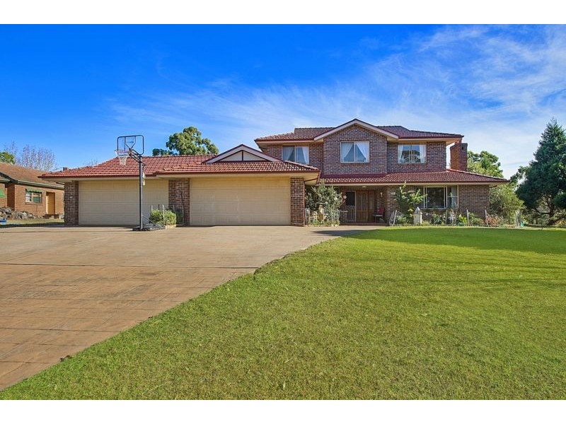 14 Lang Road, Kenthurst NSW 2156