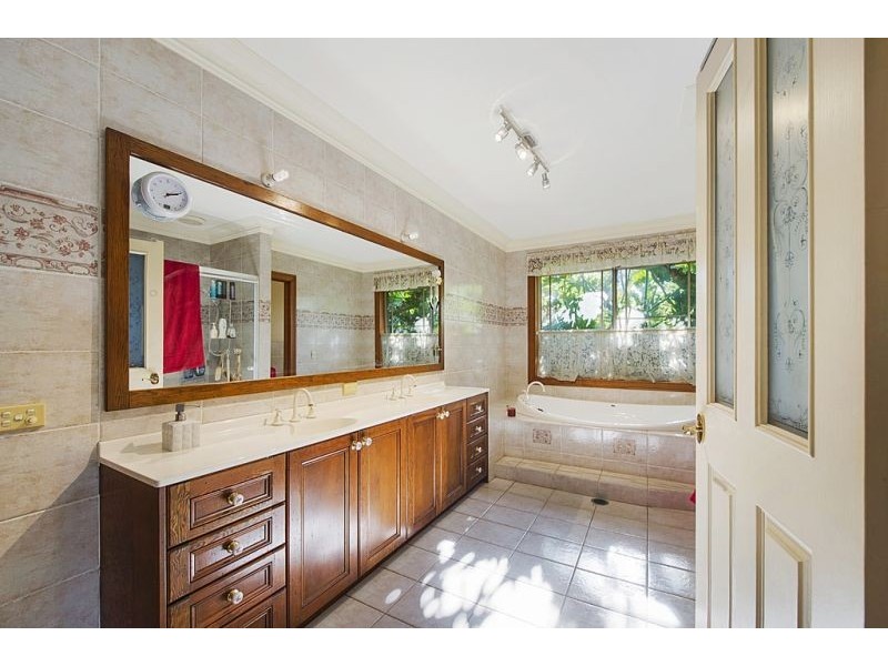 14 Lang Road, Kenthurst NSW 2156