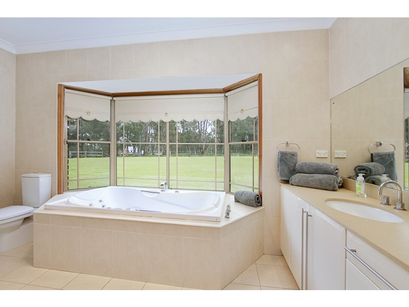 42 Harkness Road,, Oakville NSW 2765