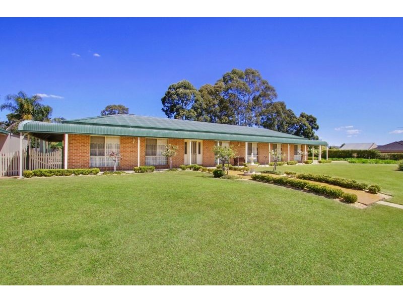 12 Thuroong Place, Cranebrook NSW 2749