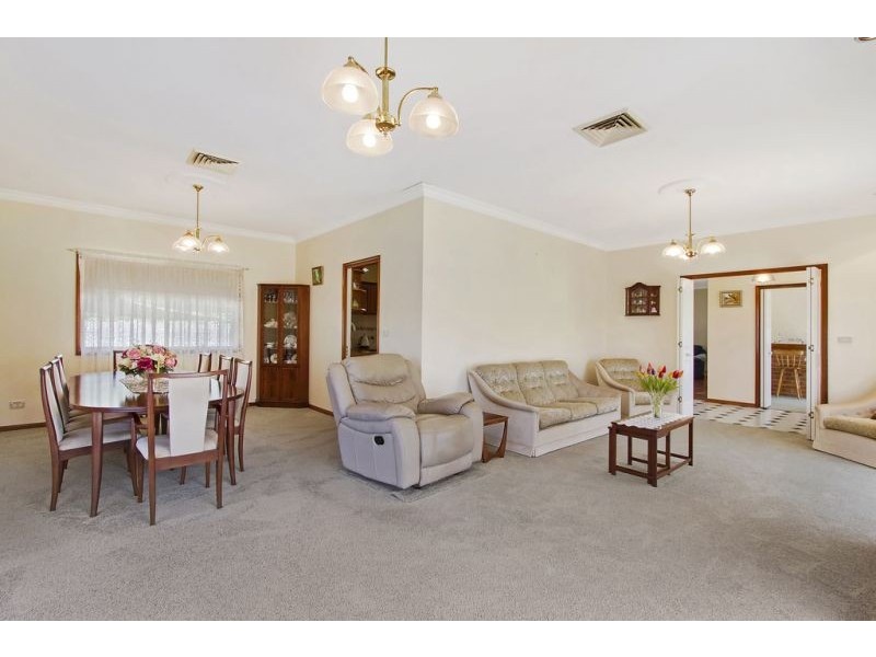 12 Thuroong Place, Cranebrook NSW 2749
