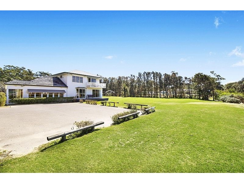 8 Berrima Crescent, Umina Beach NSW 2257
