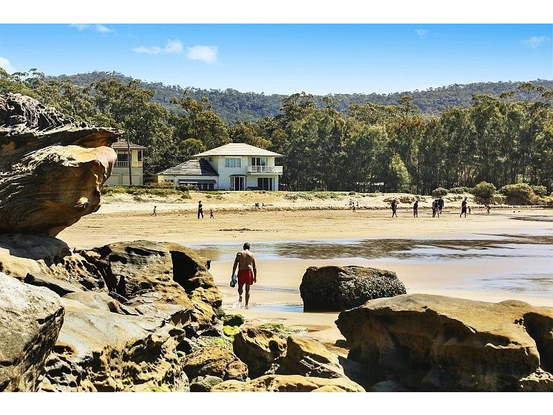 8 Berrima Crescent, Umina Beach NSW 2257