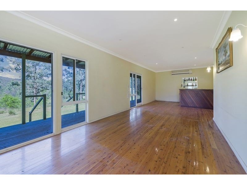 6121 Putty Road, Howes Valley NSW 2330