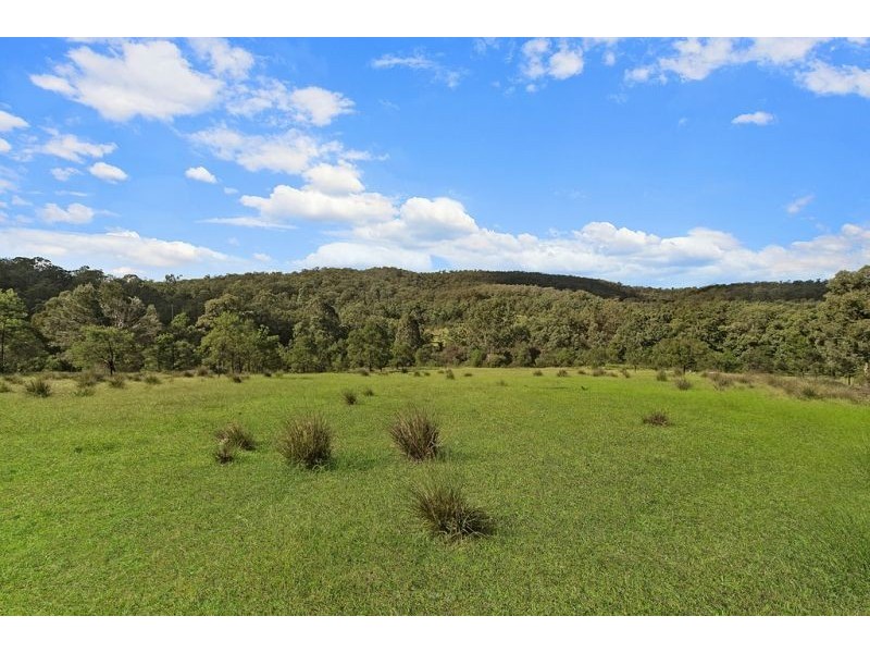 6121 Putty Road, Howes Valley NSW 2330
