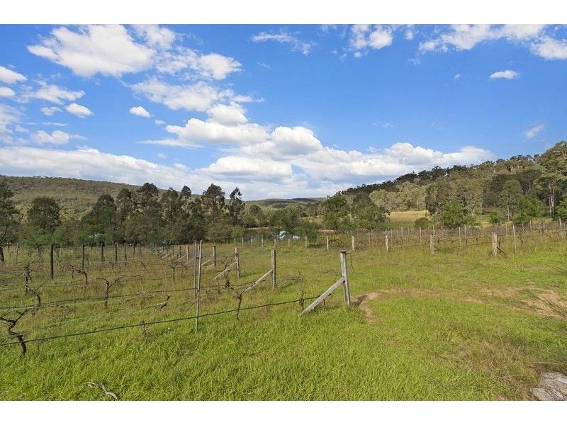 6121 Putty Road, Howes Valley NSW 2330