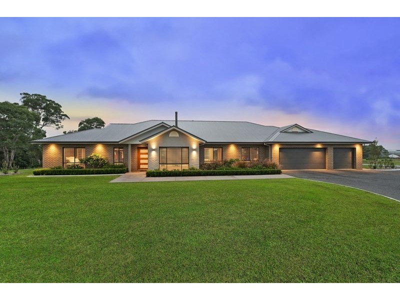 1 Oakford Place, Grose Wold NSW 2753