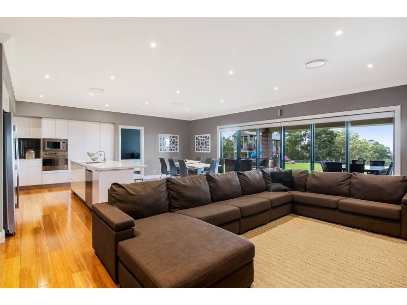 1 Oakford Place, Grose Wold NSW 2753