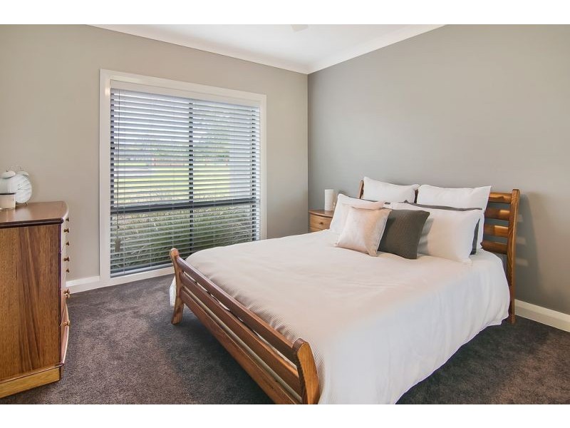 1 Oakford Place, Grose Wold NSW 2753