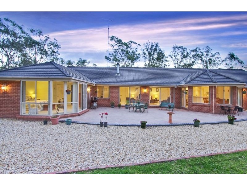 8 Belmont Grove, Grose Vale NSW 2753