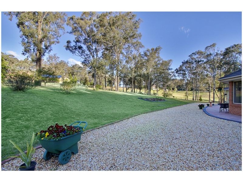 8 Belmont Grove, Grose Vale NSW 2753
