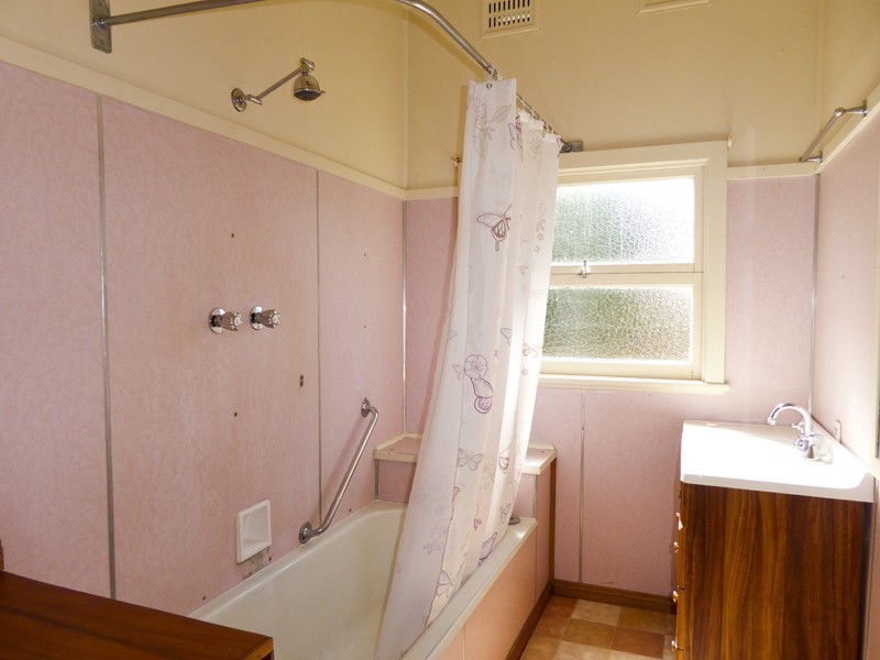 20 Taloumbi Street, Maclean NSW 2463